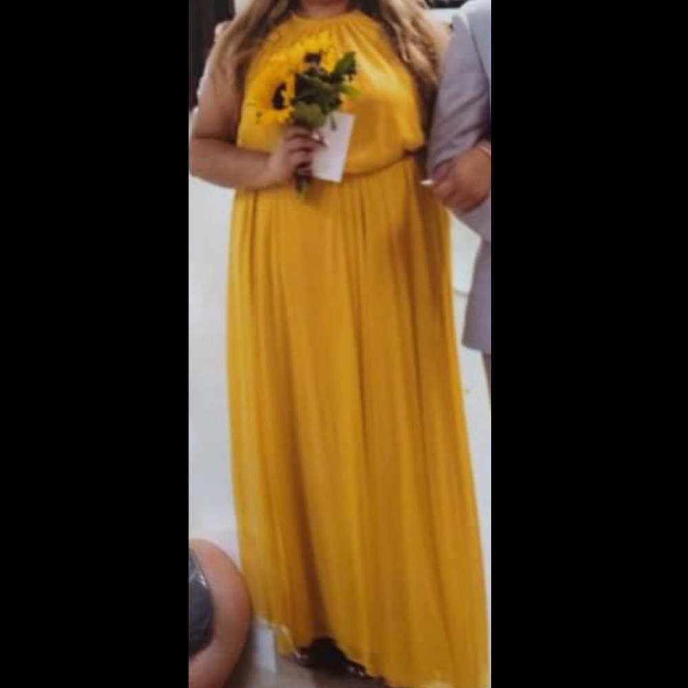 Bridesmaid dress with slim sash